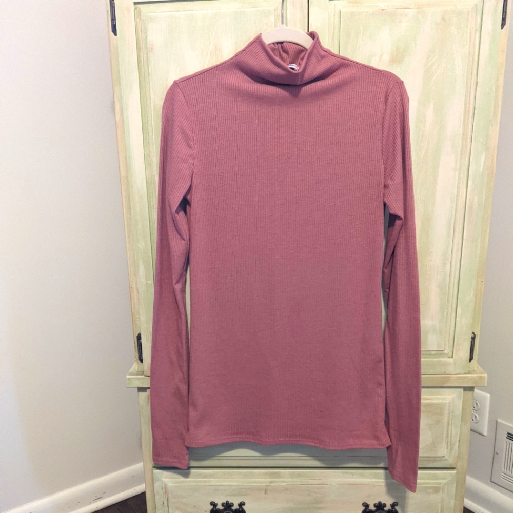 Amalli Talli Mauve Ribbed Turtleneck 🐢 size M